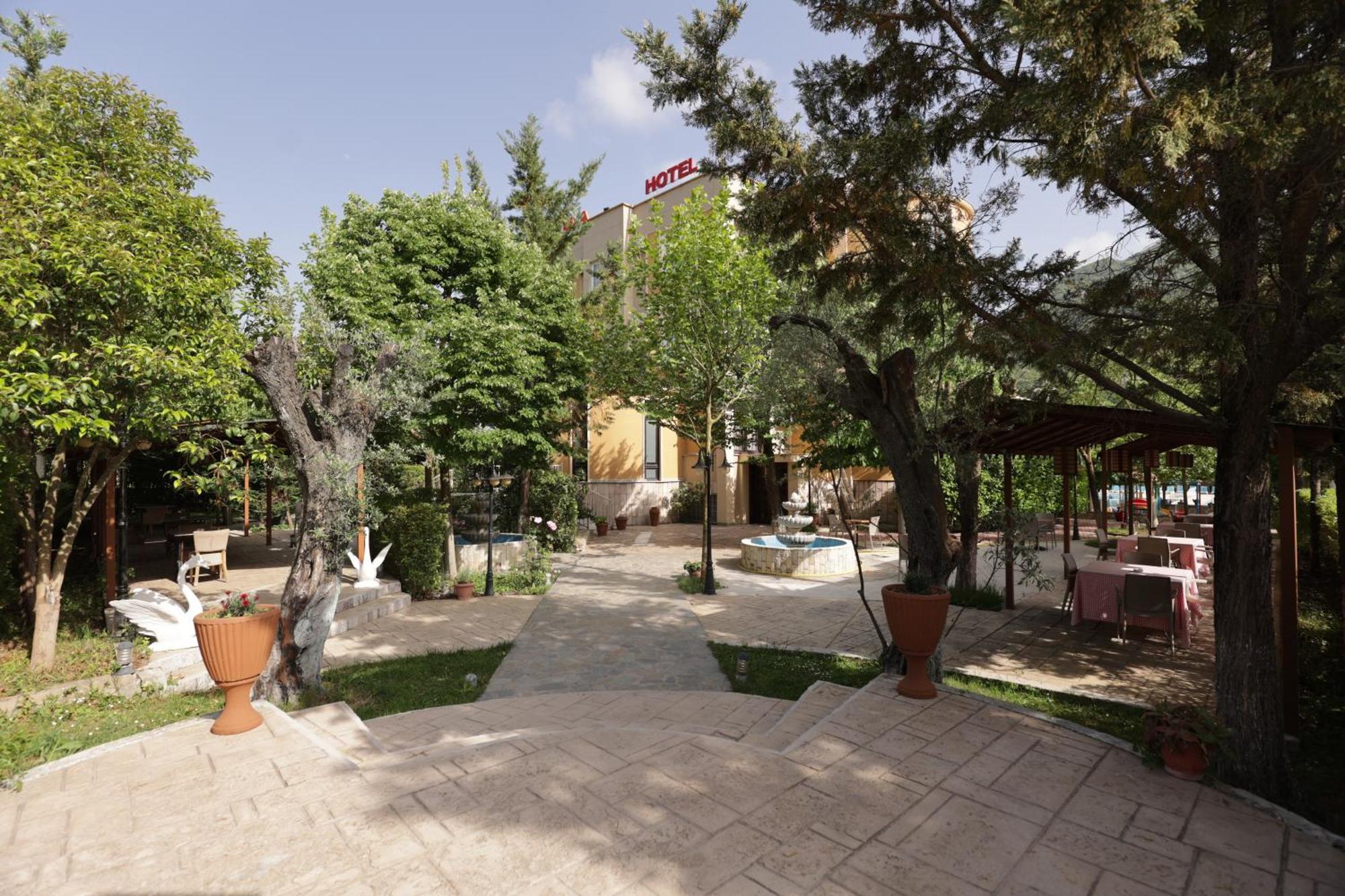 Mema Resort تيرانا المظهر الخارجي الصورة